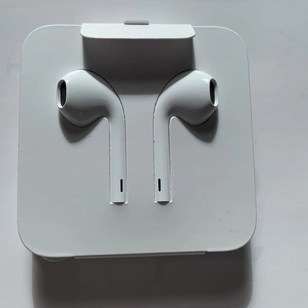 NEW | Apple | Authentic earphones, adapter, stickers | Set